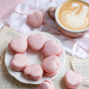 Südamekujuliste makroonide karp (6tk)